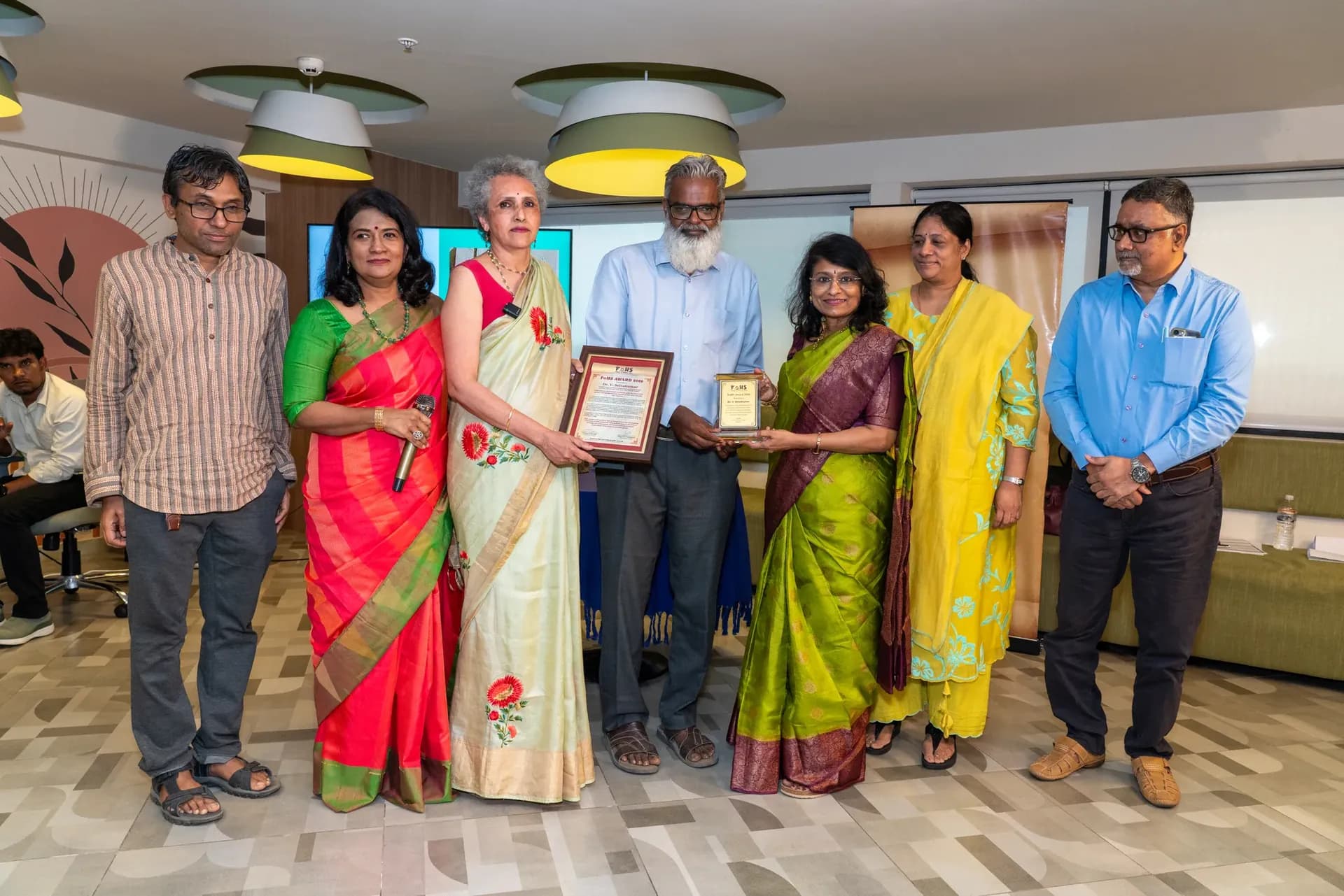 Prof. V. Selvakumar receiving the FoHS Award 2026 citation